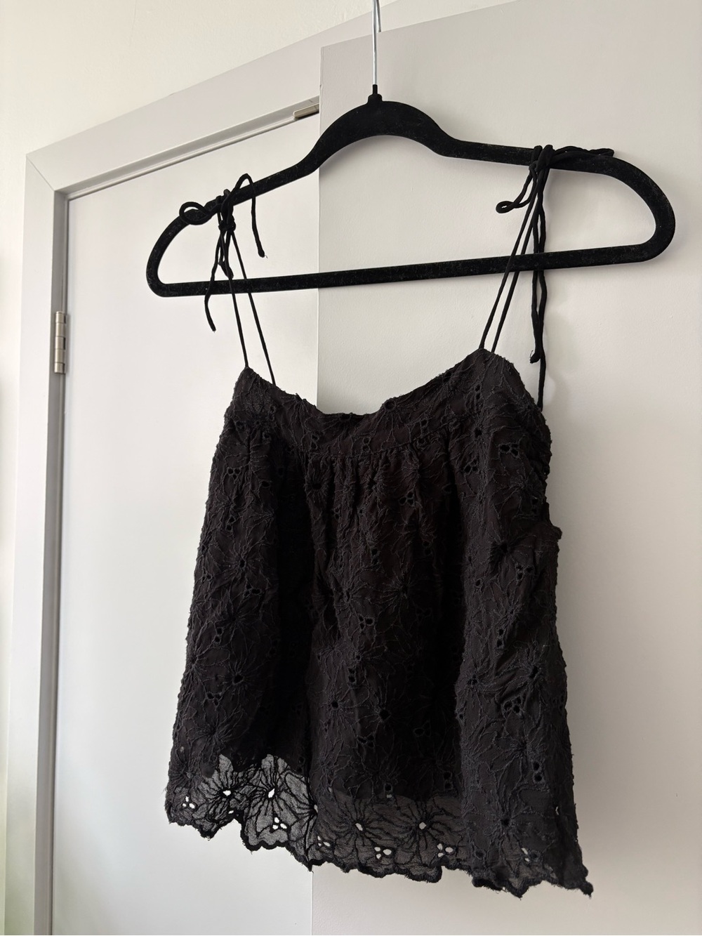Black Eyelet Tie-Strap Tank Top - Aritzia